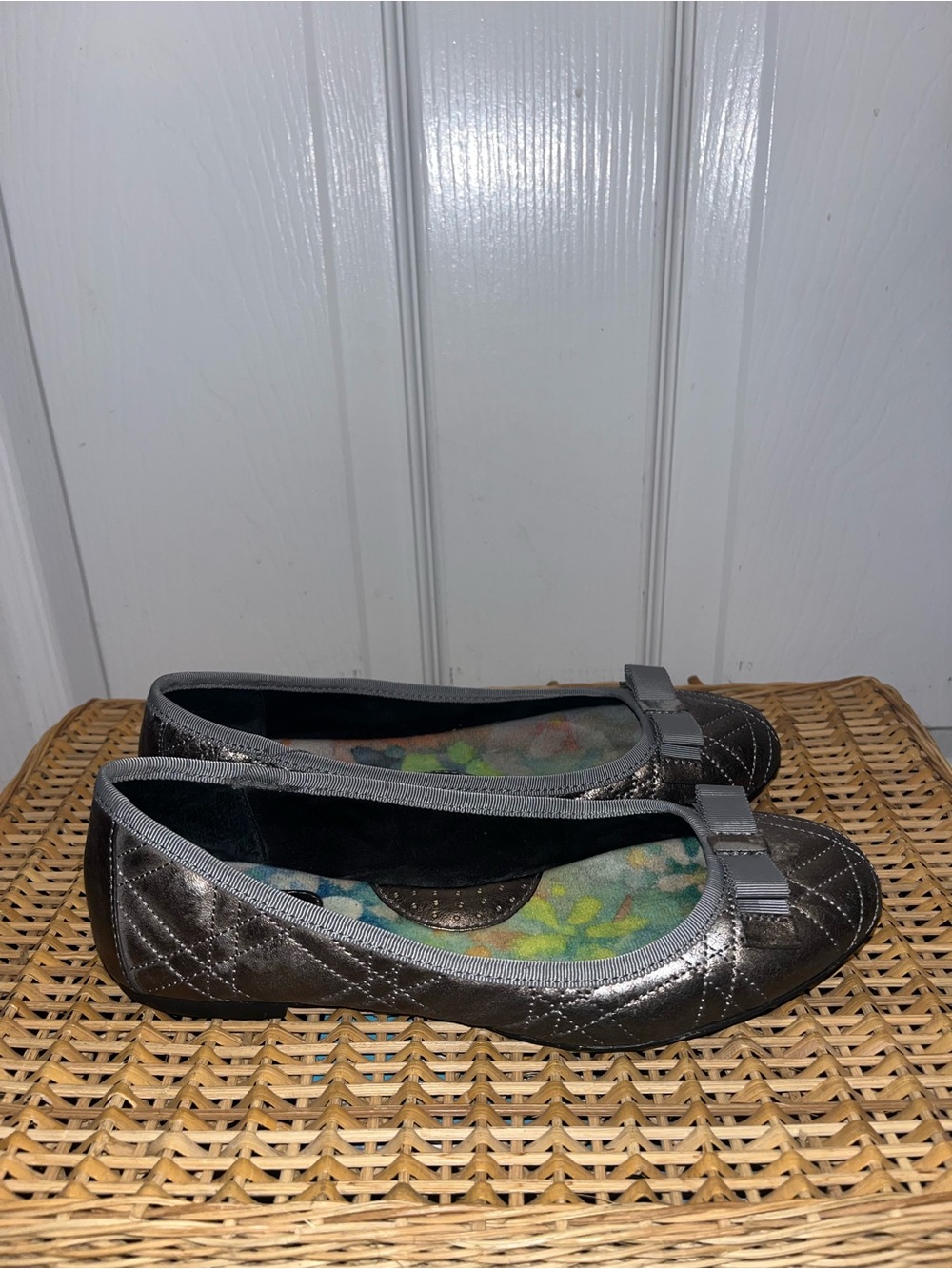 BORN Metallic silver quilted leather ballet flats